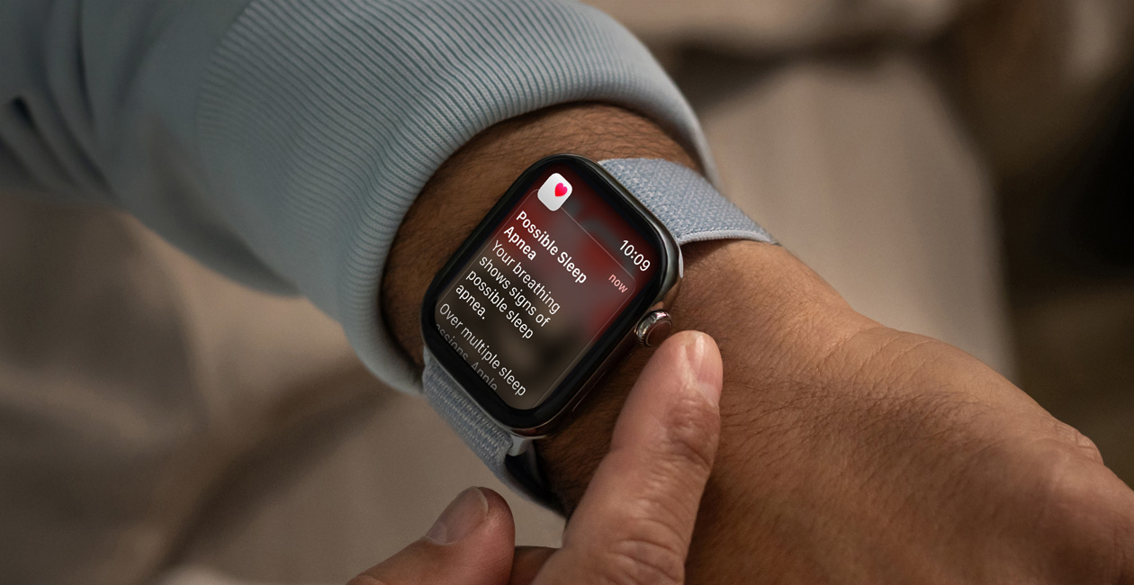 「睡眠時無呼吸の可能性」の通知が表示されているApple Watch
